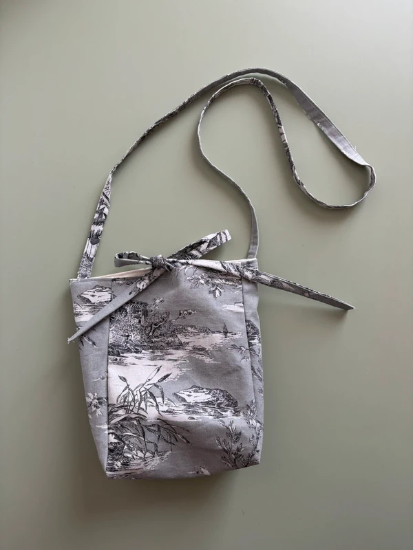 Sac bandoulière avec nœud