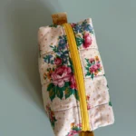 Trousse rectangulaire / de maquillage orangée à fleurs - Miniature 2